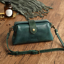 Laden Sie das Bild in den Galerie-Viewer, Vintage handgemachte Ledertasche
