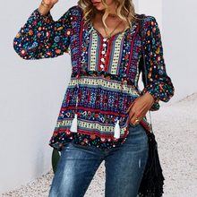 Laden Sie das Bild in den Galerie-Viewer, Böhmisches Ferien-T-Shirt