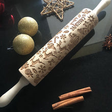 Laden Sie das Bild in den Galerie-Viewer, Nudelholz mit Weihnachtsmotiven