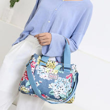 Laden Sie das Bild in den Galerie-Viewer, Schultertasche aus Nylon mit großem Fassungsvermögen