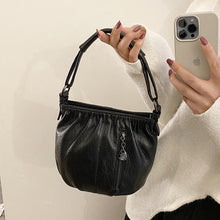 Laden Sie das Bild in den Galerie-Viewer, Retro Messenger Handtasche mit großer Kapazität im Freien