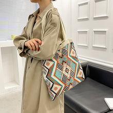 Laden Sie das Bild in den Galerie-Viewer, Trendige Einkaufstasche mit ethnischem geometrischem Druck