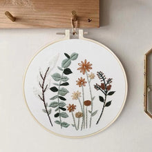 Laden Sie das Bild in den Galerie-Viewer, Florales Stickset