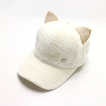 Laden Sie das Bild in den Galerie-Viewer, Katzenohren-Baseballmütze aus Plüsch