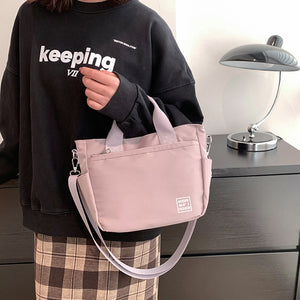 Leichte Schultertasche aus Nylon