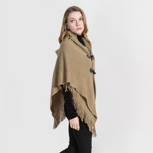 Laden Sie das Bild in den Galerie-Viewer, Strickjacke mit Knöpfen