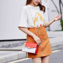 Laden Sie das Bild in den Galerie-Viewer, Stylische Umhängetasche mit Kette