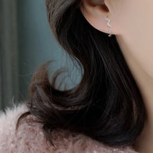 Laden Sie das Bild in den Galerie-Viewer, Neue lange wellenohrstecker