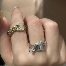 Laden Sie das Bild in den Galerie-Viewer, Kette Gürtelschnalle Ring