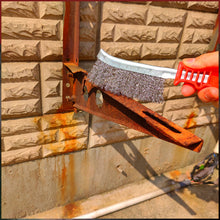 Laden Sie das Bild in den Galerie-Viewer, Entrostungsbürste aus Stahldraht mit Messerform