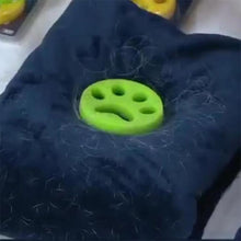 Laden Sie das Bild in den Galerie-Viewer, Tierhaare beim Waschen und Trocknen entfernen