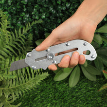 Laden Sie das Bild in den Galerie-Viewer, Stahl Tapetenmesser