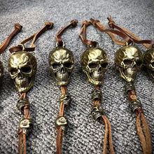 Laden Sie das Bild in den Galerie-Viewer, Glücksschlüsselanhänger für Motorradfahrer