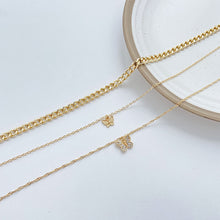 Laden Sie das Bild in den Galerie-Viewer, Mehrschichtige Schmetterlingshalskette