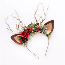 Laden Sie das Bild in den Galerie-Viewer, Weihnachtsstirnband in Rentierform mit Kunstblumen