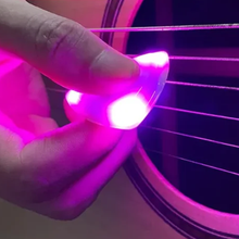 Laden Sie das Bild in den Galerie-Viewer, Leuchtendes Gitarrenplektrum
