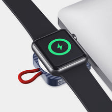 Laden Sie das Bild in den Galerie-Viewer, Tragbares kabelloses USB Ladegerät für Uhren