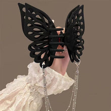 Laden Sie das Bild in den Galerie-Viewer, Schmetterling Ausschnitt Quaste große Haarspange