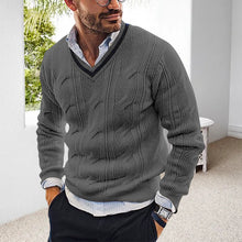 Laden Sie das Bild in den Galerie-Viewer, Schmaler Strickpullover mit V-Ausschnitt