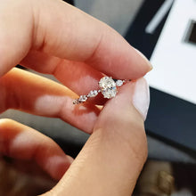 Laden Sie das Bild in den Galerie-Viewer, Trendiger ovaler Diamantring