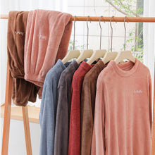 Laden Sie das Bild in den Galerie-Viewer, Korallenfleece Pyjama Set Für Damen
