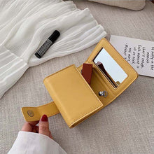 Laden Sie das Bild in den Galerie-Viewer, Mini Kosmetiktasche aus Leder