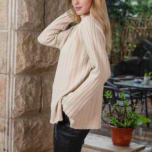 Einfarbiger Pullover mit halbem Rollkragen