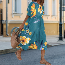 Laden Sie das Bild in den Galerie-Viewer, Lässig bedrucktes Patchworkkleid