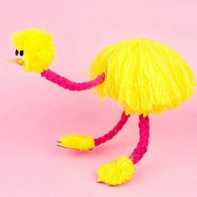 Laden Sie das Bild in den Galerie-Viewer, Straußenmarionetten Schnurpuppen