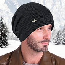 Laden Sie das Bild in den Galerie-Viewer, Strickmütze aus Vlies