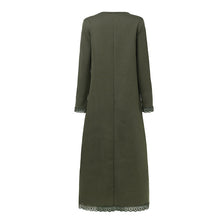 Laden Sie das Bild in den Galerie-Viewer, Spitzen-Fleece-Kleid