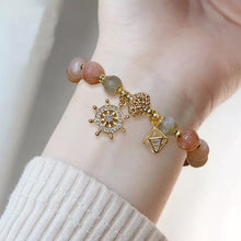 Laden Sie das Bild in den Galerie-Viewer, Sunstone Boot Helm Armband