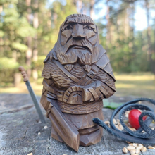 Laden Sie das Bild in den Galerie-Viewer, Odin Thor Tyr Ulfhednar nordischer Heide Harzverzierung
