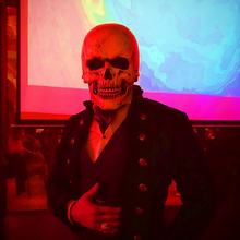 Laden Sie das Bild in den Galerie-Viewer, Halloween Totenkopf Maske