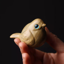 Laden Sie das Bild in den Galerie-Viewer, Handgefertigter Holzschnitzvogel