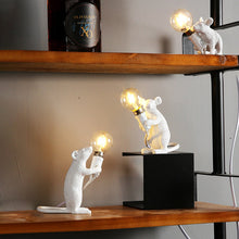 Laden Sie das Bild in den Galerie-Viewer, Tischlampe in Mausform