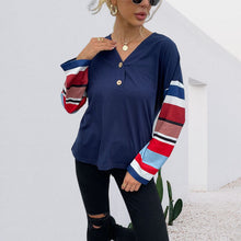 Laden Sie das Bild in den Galerie-Viewer, Damen T-Shirt mit V-Ausschnitt und gestreiften Ärmeln