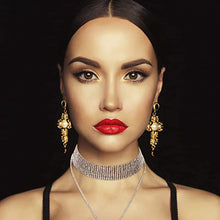 Laden Sie das Bild in den Galerie-Viewer, Strass Quaste Halskette