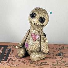 Laden Sie das Bild in den Galerie-Viewer, Voodoo Puppenkegelbrenner, Weihrauchbrenner