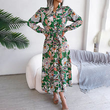 Laden Sie das Bild in den Galerie-Viewer, Vintage geblümtes Hemdkleid mit Revers