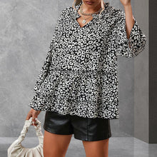 Laden Sie das Bild in den Galerie-Viewer, Leopardenmuster-Bluse mit ausgestellten Ärmeln