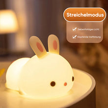Laden Sie das Bild in den Galerie-Viewer, Kaninchenförmiges Nachtlicht aus Silikon