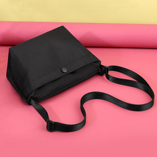 Laden Sie das Bild in den Galerie-Viewer, Elegante Knödeltasche