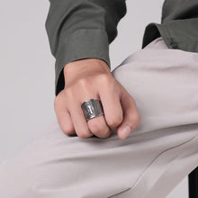 Laden Sie das Bild in den Galerie-Viewer, Personalisierter Exorzismus-Ring Aus Edelstahl