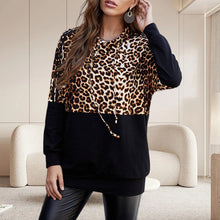 Laden Sie das Bild in den Galerie-Viewer, Sweatshirt mit Leopardenmuster