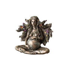 Laden Sie das Bild in den Galerie-Viewer, Schmetterling Mutter Erde Gaia Statue