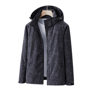 Stylische Winterjacke mit Stehkragen und Kapuze