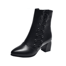 Laden Sie das Bild in den Galerie-Viewer, Warme Lederstiefel mit seitlichem Knopf