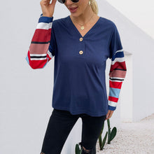 Laden Sie das Bild in den Galerie-Viewer, Damen T-Shirt mit V-Ausschnitt und gestreiften Ärmeln