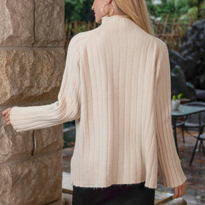 Einfarbiger Pullover mit halbem Rollkragen